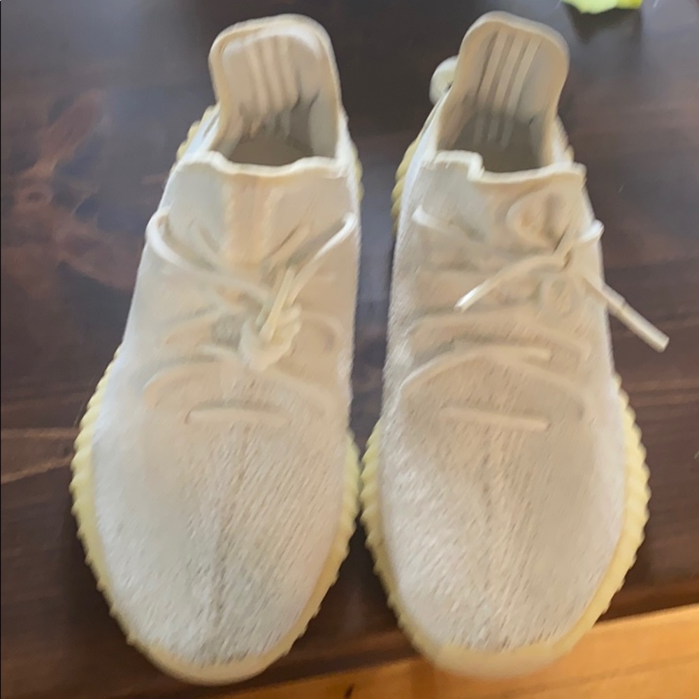 Yeezy 350 v2